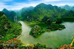 将长安名胜群打造成越南和国际上最具吸引力的旅游景区之一