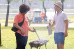 4•30节假期：首都河内人民涌入安楚公园露营