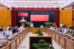 胡志明市既要保持社交距离又要做好民生保障工作