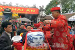 越南南定省独特的迎水祭鱼仪式（图片来源：越通社）