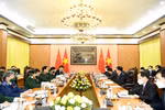 越南国防部长吴春历会见中国公安部长赵克志 