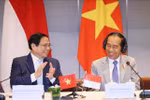 越南政府总理范明政与印尼总统佐科·维多多主持两国企业高级对话会