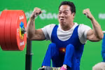 越南残疾举重运动员黎文功。图自越通社