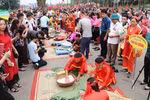 雄王祭祖日和雄王庙庙会：2019年包粽子和打糍粑比赛（组图）