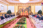 越南国会主席王廷惠会见中共中央总书记、中华人民共和国主席习近平
