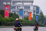 组图：河内市张灯结彩喜迎越南南方解放日与国际劳动节