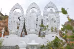 重山寺——宁顺省峭壁上的神圣寺庙