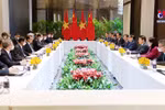 范明政总理会见中国国务院总理李克强
