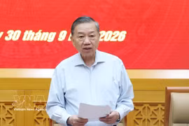 越共中央总书记、国家主席苏林主持召开2025—2030年任期中央军委会议。图自越通社