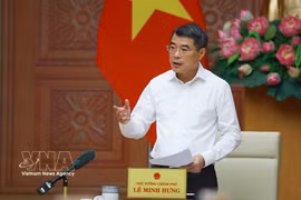 越南政府总理发表讲话。图自越通社