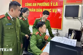 乡级公安能受理和办理最多35项行政手续。图自越通社