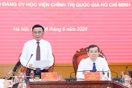 越共中央政治局委员、中央书记处常务书记、中央机关党委书记陈锦秀发表讲话。图自越通社