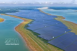 油汀1号、油汀2号和油汀3号光伏电站项目占地面积约720公顷，曾是东南亚规模最大的光伏电站群。图自越通社