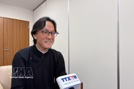 日本大阪大学清水政明。图自越通社