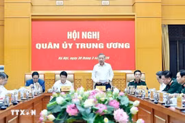越共中央总书记苏林在中央军委会议上发表指导性讲话。图自越通社