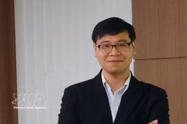 美国纽约AlchLight LLC公司首席执行官兼高级科学家吴志荣博士。图自越通社