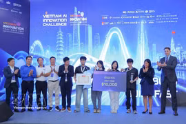获奖队获得表彰。图自越通社