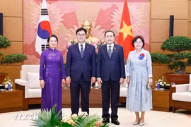 韩国国会议长禹元植圆满结束对越南进行的正式访问