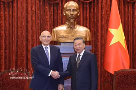 越共中央总书记、国家主席苏林会见阿塞拜疆总统特使埃尔欣·阿米尔贝科夫。图自越通社