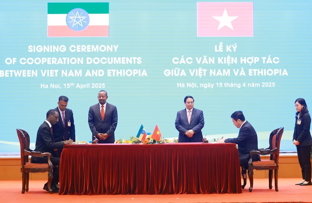u-tuong-pham-minh-chinh-va-thu-tuong-ethiopia-abiy-ahmed-ali-hoi-dam-7974120.jpg
