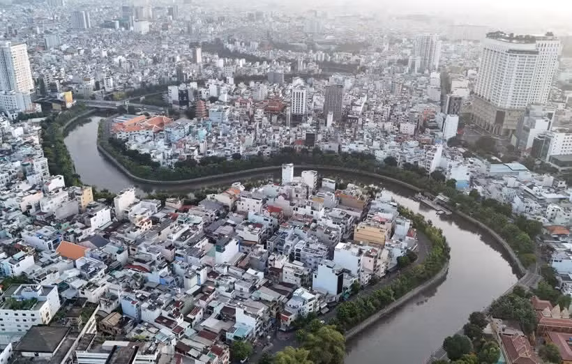 tp-ho-chi-minh-nhung-dong-kenh-ke-chuyen-8822527.jpg