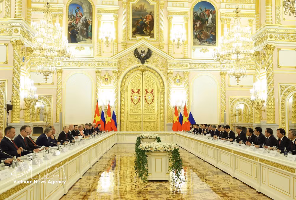 vnanet_potal-tong-bi-thu-chu-tich-nuoc-to-lam-hoi-dam-voi-tong-thong-nga-vladimir-putin-9014186.jpg