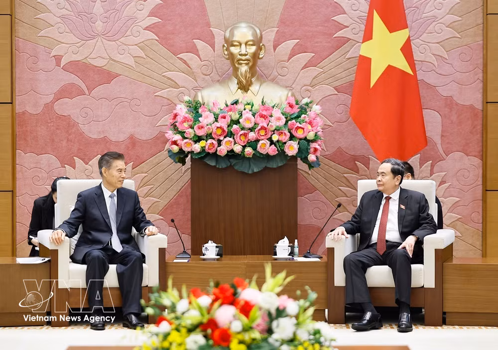 vnanet_potal-chu-tich-quoc-hoi-tiep-chu-nhiem-uy-ban-tai-chinh-kinh-te-cua-nhan-dai-toan-quoc-trung-quoc-9027944.jpg