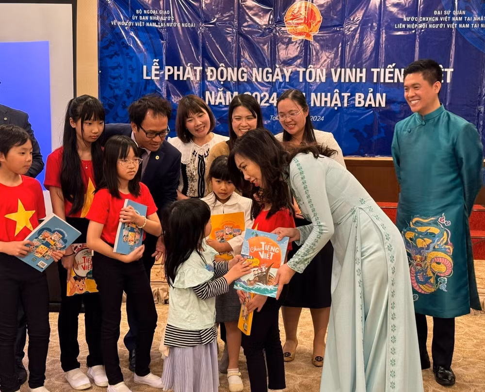 vna_potal_phat_dong_ngay_ton_vinh_tieng_viet_nam_2024_tai_nhat_ban_7311332.jpg
