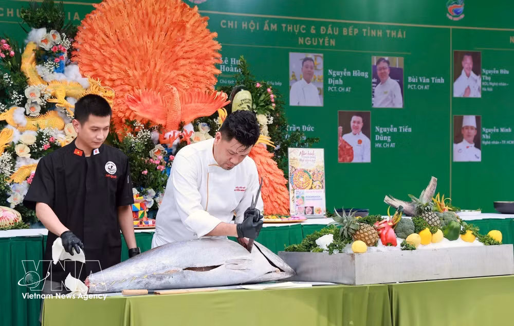 vnanet_potal-thai-nguyen-trinh-dien-gioi-thieu-30-mon-an-doc-dao-tu-tra-9122510-1.jpg