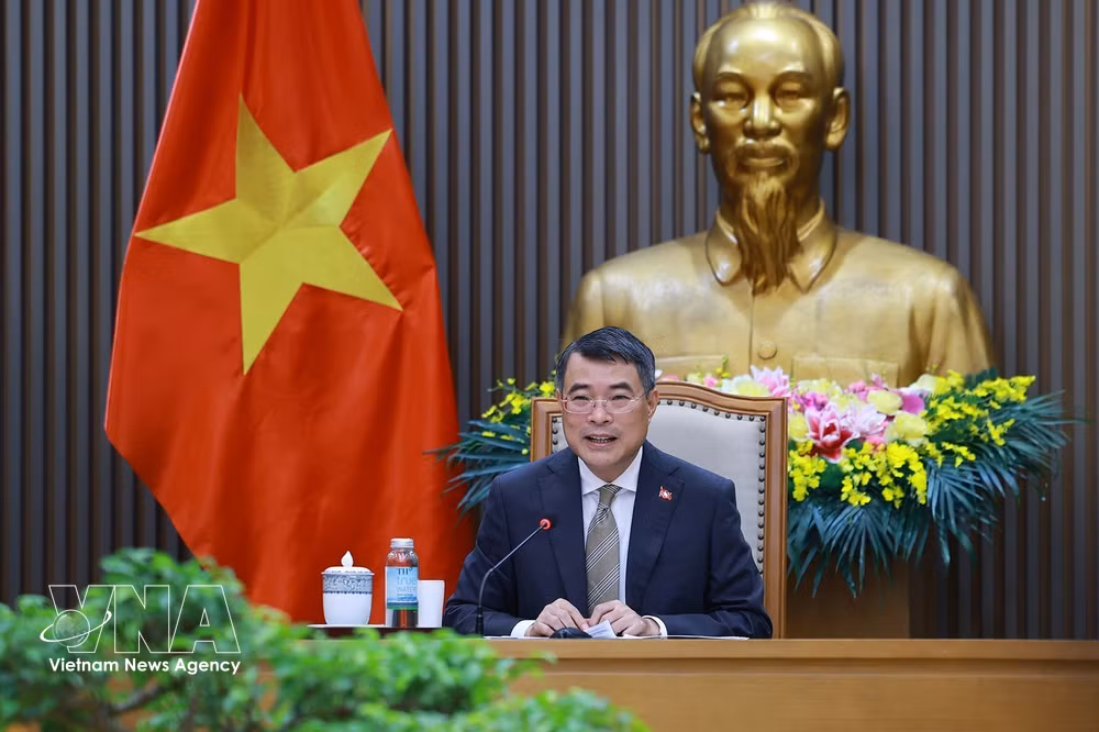 vnanet-potal-thu-tuong-le-minh-hung-dien-dam-voi-thu-tuong-canada-mark-carney-8902832-2.jpg
