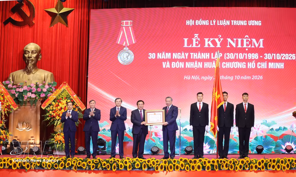 vnanet_potal-le-ky-niem-30-nam-ngay-thanh-lap-hoi-dong-ly-luan-trung-uong-9119202-2.jpg