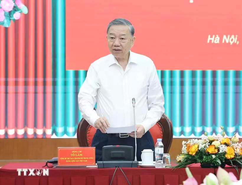越共中央总书记苏林在会议上发言。图自越通社