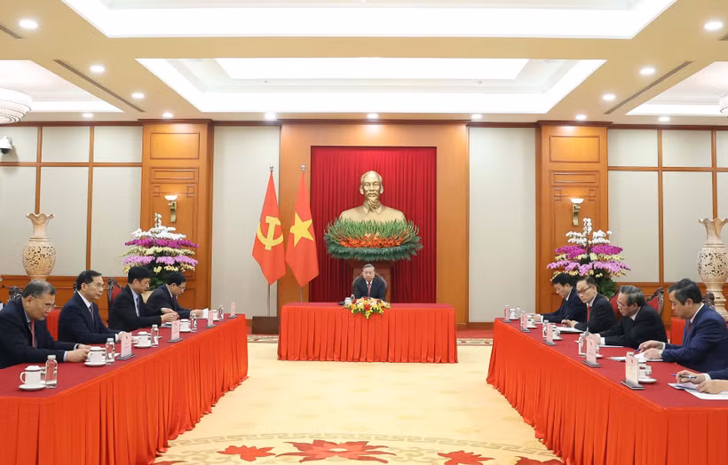 1月15日，越共中央总书记苏林在党中央驻地同中共中央总书记、中国国家主席习近平通电话。图自越通社