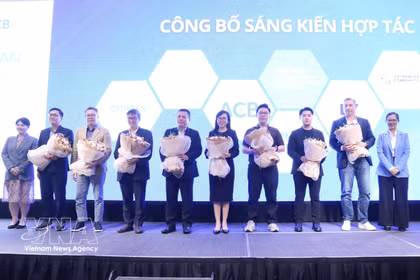 “越南—东盟价值链合作倡议”参与成员合影。图自越通社