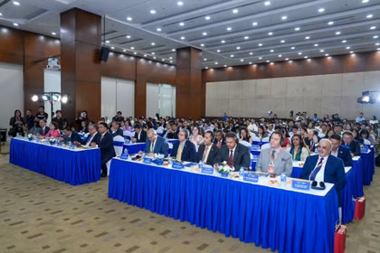 第三届首都经济论坛（CEF III 2026）8日下午在河内举行。图自新河内报