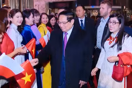 越南政府总理范明政抵达华沙 开始对波兰进行正式访问