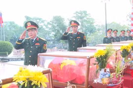 跋山涉水 将英烈遗骸从老挝带回祖国