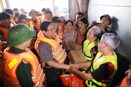 范明政总理火速奔赴太原洪灾灾区：不让一个群众挨饿受冻