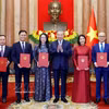 越南五名外交官被任命驻外大使 越共中央总书记、国家主席苏林颁发任命决定。图自越通社