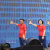 越共中央书记处常务书记陈锦秀、政府副总理范氏清茶与各位代表共同启动全国运动“每位公民至少锻炼一项体育运动”。图自越通社