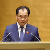 越南农业与环境部长郑越雄作了有关2024年《土地法》修改政策方向的呈文。图自越通社