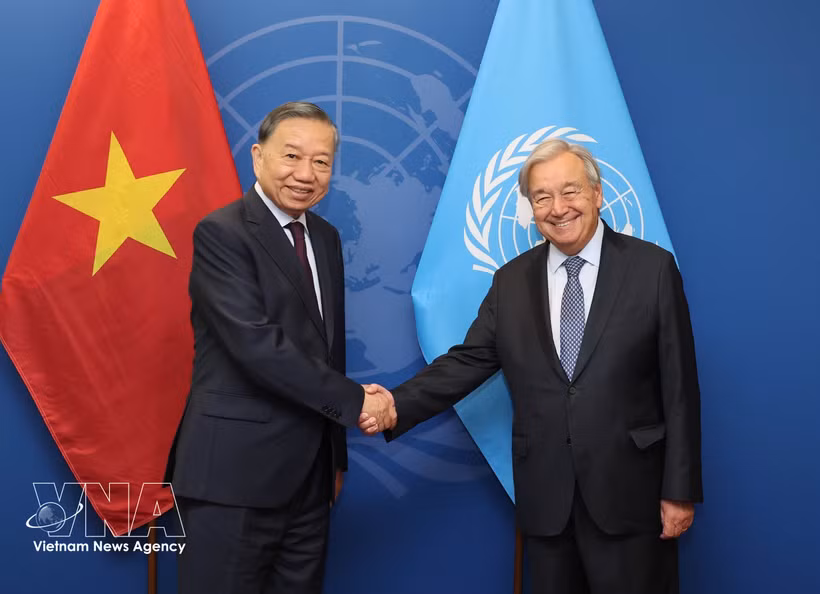越共中央总书记、国家主席苏林会见联合国秘书长古特雷斯。图自越通社
