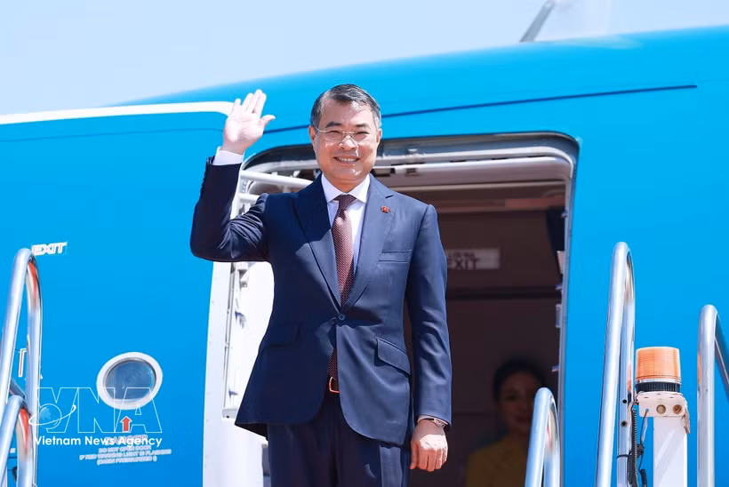 越南政府总理黎明兴圆满结束对老挝进行的正式访问。图自越通社