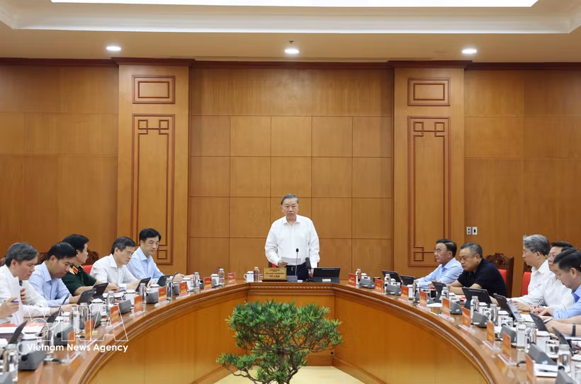 越共中央总书记、国家主席苏林发表总结发言。图自越通社