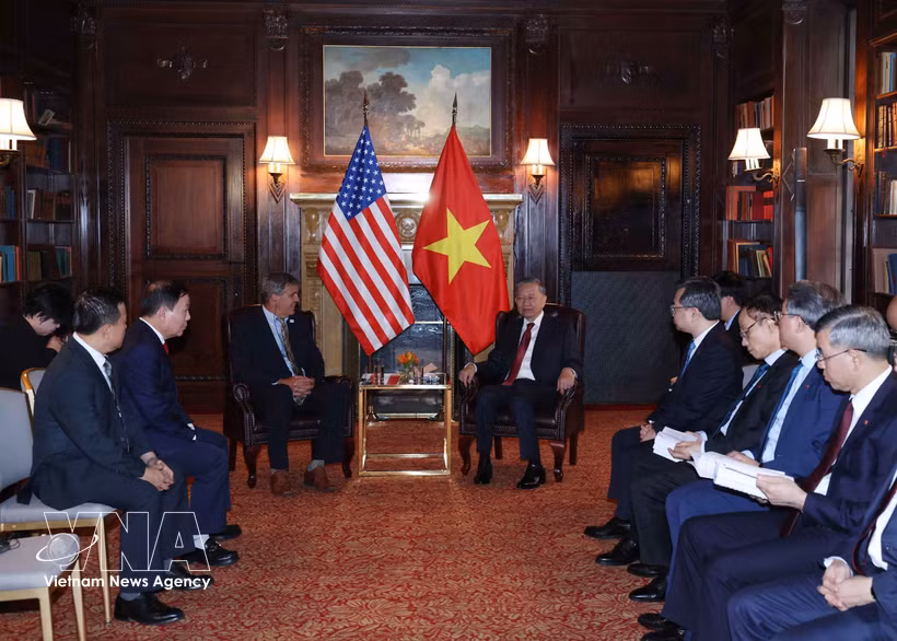 越共中央总书记、国家主席苏林会见美国贸易发展署代理署长哈迪。图自越通社