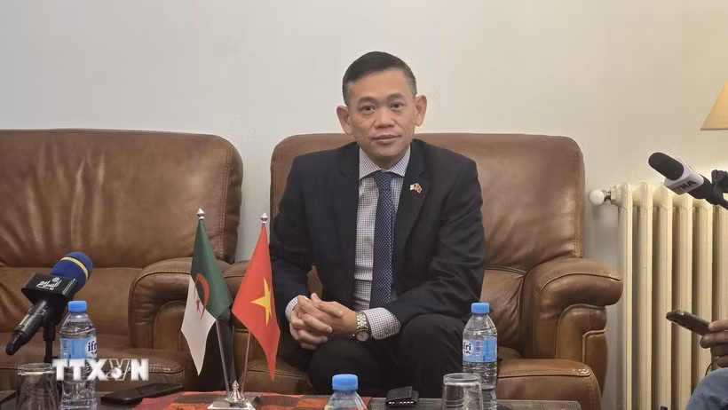 越南驻阿大使陈国庆。图自越通社