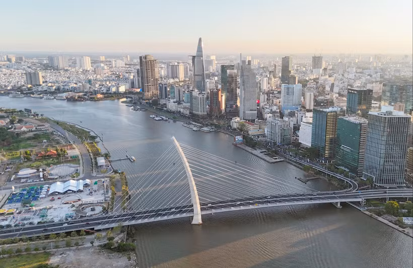 2025年胡志明市经济增长率预计达8.03%。图自《人民代表报》