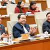 越共中央政治局委员、国会主席陈青敏和各位副主席与会。图自越通社