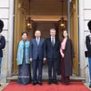 丹麦国王弗雷德里克十世及王后玛丽在阿马林堡宫为越共中央总书记、国家主席苏林一行主持了欢送仪式。图自越通社