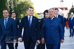 政府总理黎明兴会见鞑靼斯坦共和国领导人明尼哈诺夫。图片来源：越通社